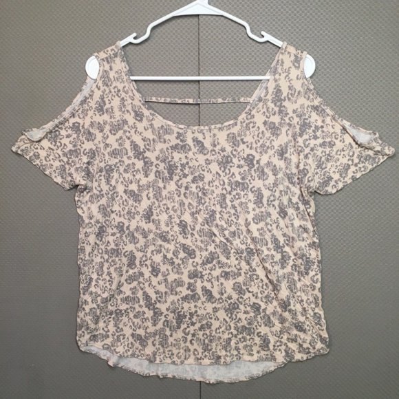 Juicy Couture Short Sleeve Shirt Women's Large Cold Shoulder - Picture 4 of 6